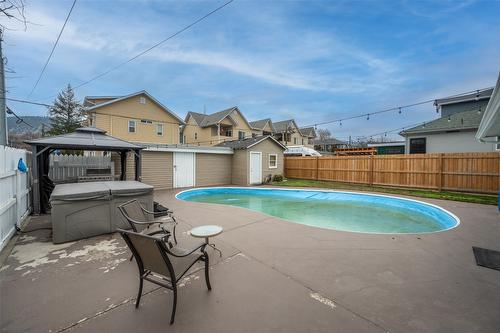 600 Braid Street, Penticton, BC - Outdoor With In Ground Pool With Deck Patio Veranda