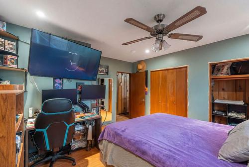 9391 Glenmore Road, Lake Country, BC - Indoor Photo Showing Bedroom