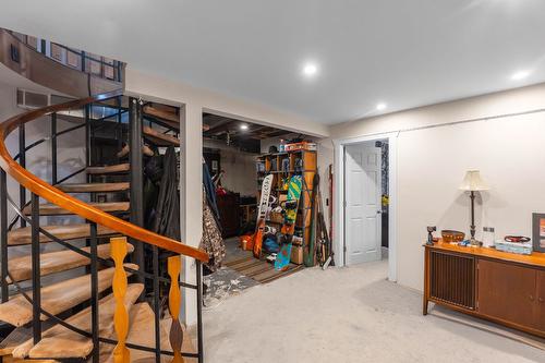 9391 Glenmore Road, Lake Country, BC - Indoor Photo Showing Other Room