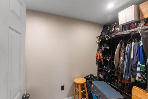 9391 Glenmore Road, Lake Country, BC - Indoor With Storage