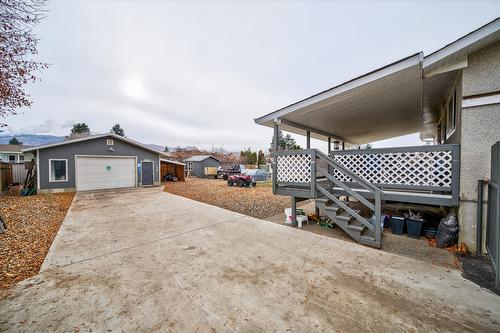 2331 Briarwood Avenue, Kamloops, BC - Outdoor With Exterior