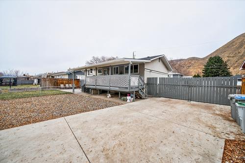 2331 Briarwood Avenue, Kamloops, BC - Outdoor