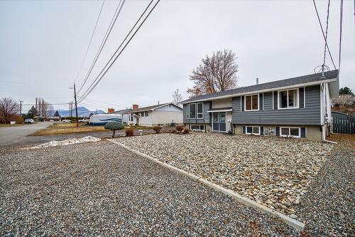 2331 Briarwood Avenue, Kamloops, BC - Outdoor