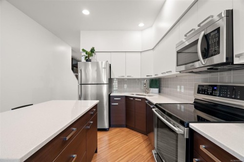 113-2733 Peatt Rd, Langford, BC 