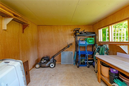 6377 Rodolph Rd, Central Saanich, BC 