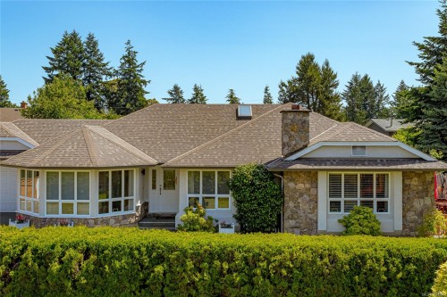 6377 Rodolph Rd, Central Saanich, BC 
