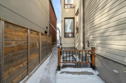 215 Yarmouth Road, Toronto, ON -  With Exterior