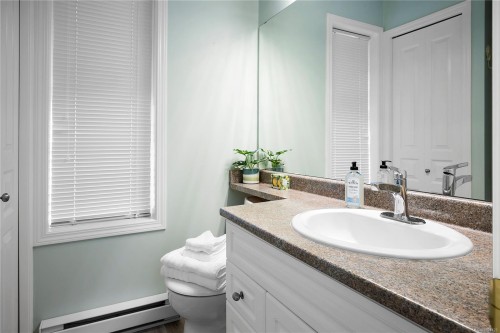 1C-3000 Oak St, Chemainus, BC 