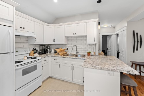 58 Hohner Avenue, Kitchener, ON - Indoor Photo Showing Kitchen
