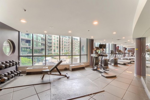 729-231 Fort York Boulevard, Toronto, ON - Indoor Photo Showing Gym Room