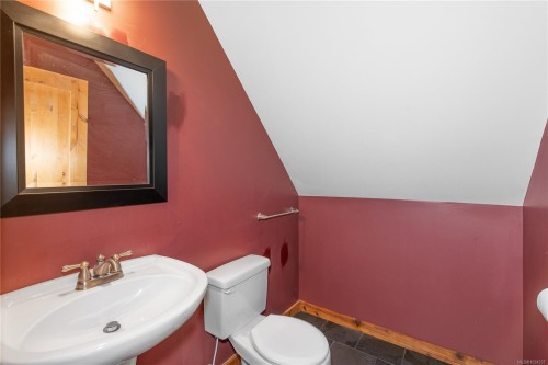 2405 Lindsey Rd, Nanaimo, BC 