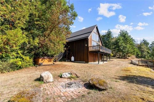 2405 Lindsey Rd, Nanaimo, BC 