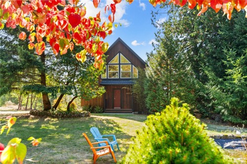 2405 Lindsey Rd, Nanaimo, BC 