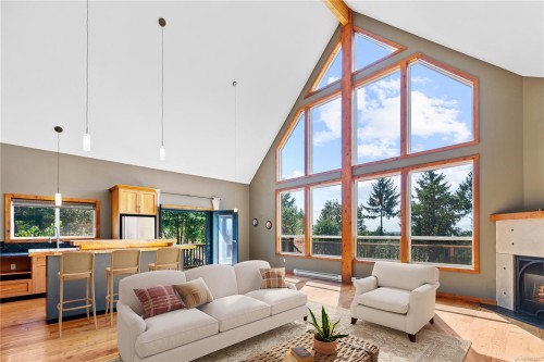 2405 Lindsey Rd, Nanaimo, BC 