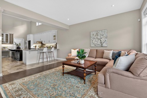 27 Black Walnut Crescent, Hamilton, ON 