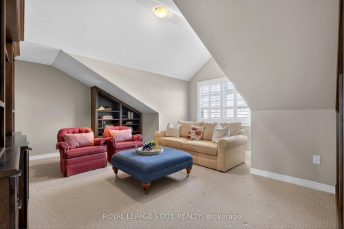 27 Black Walnut Crescent, Hamilton, ON 