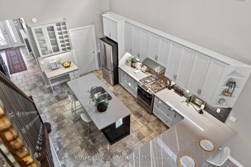 27 Black Walnut Crescent, Hamilton, ON 