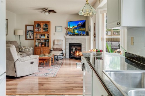 11-820 Chestnut St, Qualicum Beach, BC 