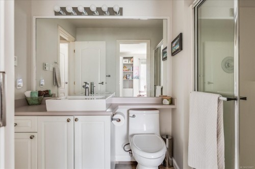 11-820 Chestnut St, Qualicum Beach, BC 