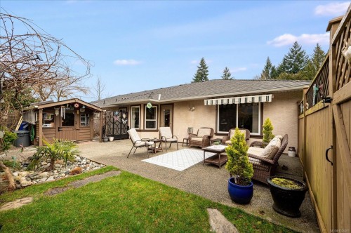 11-820 Chestnut St, Qualicum Beach, BC 