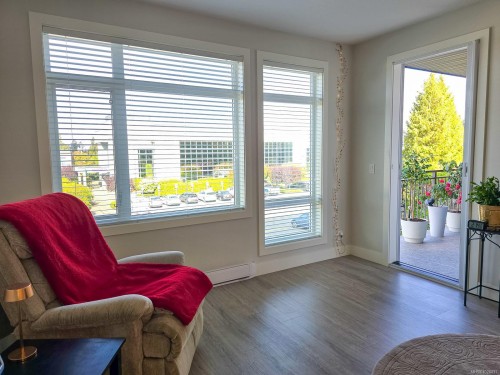 204-6544 Metral Dr, Nanaimo, BC - Indoor