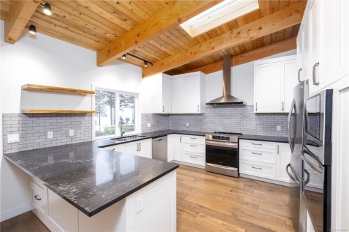 241 Carnegie St, Campbell River, BC 