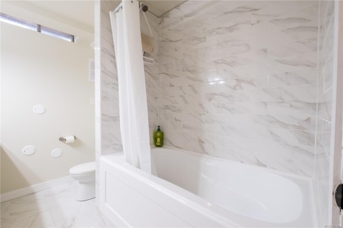 241 Carnegie St, Campbell River, BC 