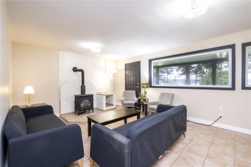 241 Carnegie St, Campbell River, BC 