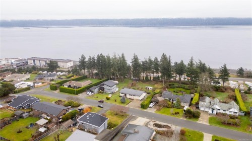 241 Carnegie St, Campbell River, BC 