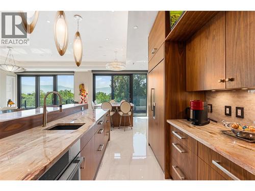 2245 Abbott Street Unit# 301, Kelowna, BC - Indoor Photo Showing Kitchen With Upgraded Kitchen