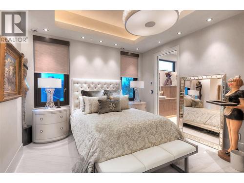 2245 Abbott Street Unit# 301, Kelowna, BC - Indoor Photo Showing Bedroom