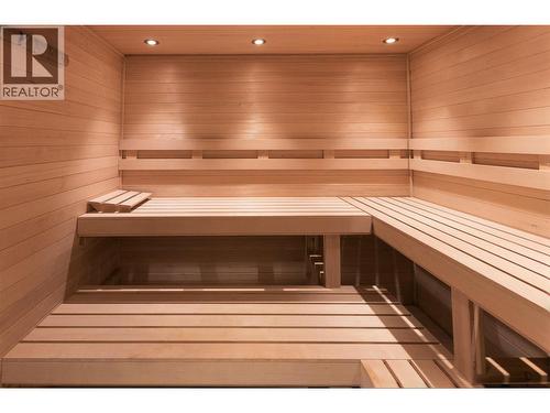 2245 Abbott Street Unit# 301, Kelowna, BC - Indoor Photo Showing Other Room