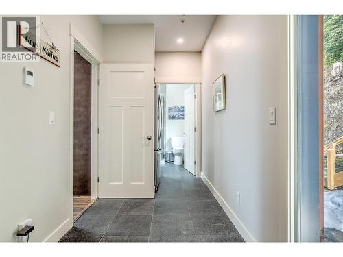 9834 Cathedral Drive, Silver Star, BC - Indoor Photo Showing Other Room