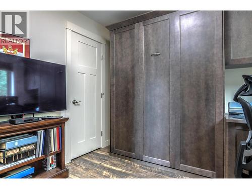 9834 Cathedral Drive, Silver Star, BC - Indoor Photo Showing Other Room