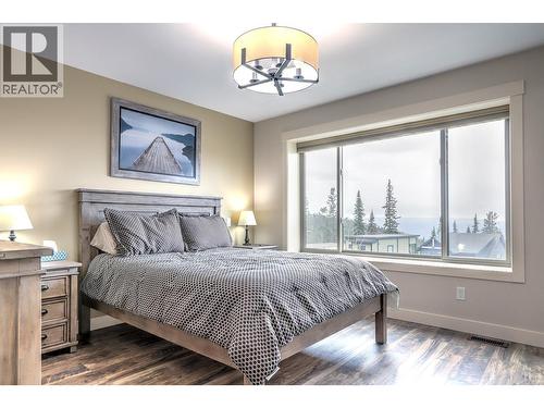 9834 Cathedral Drive, Silver Star, BC - Indoor Photo Showing Bedroom