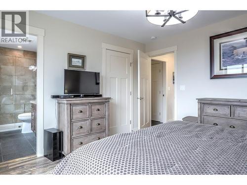 9834 Cathedral Drive, Silver Star, BC - Indoor Photo Showing Bedroom