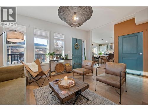 1149 Maple Street, Okanagan Falls, BC - Indoor Photo Showing Living Room