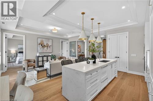 123 Maurice Drive Unit# 401, Oakville, ON - Indoor Photo Showing Kitchen With Upgraded Kitchen