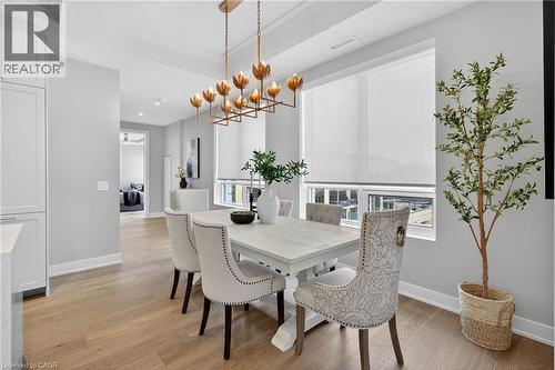 123 Maurice Drive Unit# 401, Oakville, ON - Indoor Photo Showing Dining Room