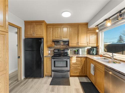 1016 Radisson Ave, Winnipeg, MB 