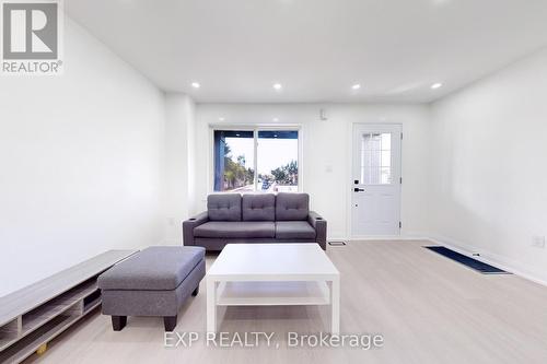 685 Jane Street, Toronto, ON - Indoor