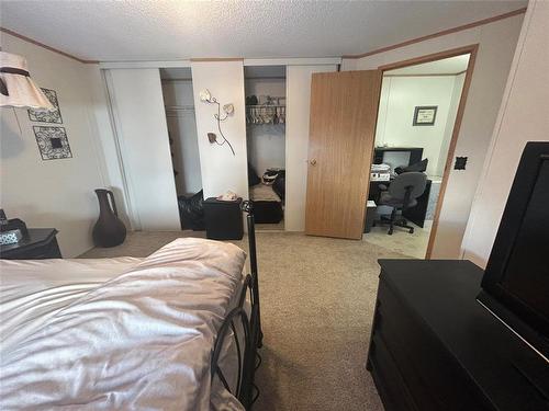 23 Shay Crescent, Winnipeg, MB - Indoor Photo Showing Bedroom