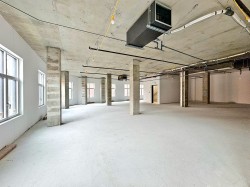 Interior - 