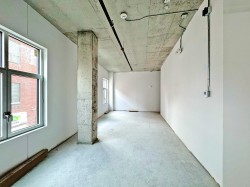 Interior - 
