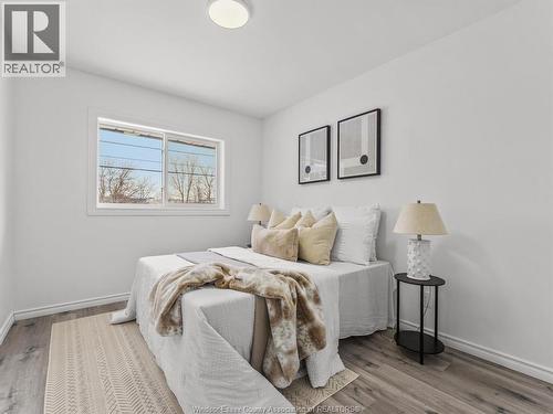 1457 S Cameron Boulevard, Windsor, ON - Indoor Photo Showing Bedroom