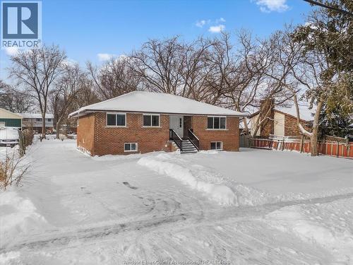 1457 S Cameron Boulevard, Windsor, ON - Outdoor