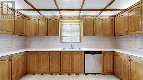 62 Langstaff Road W, Richmond Hill, ON - Indoor Photo Showing Kitchen With Double Sink