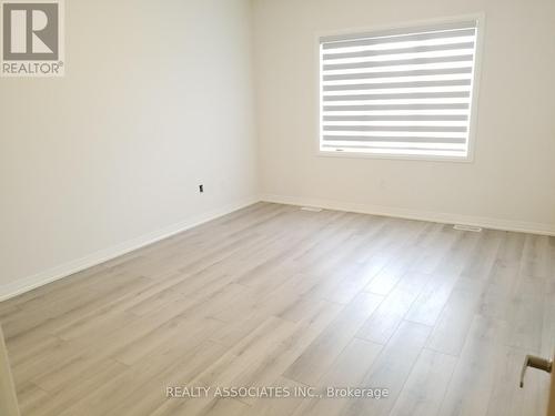 71 Schmeltzer Crescent, Richmond Hill, ON - Indoor Photo Showing Other Room