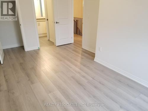 71 Schmeltzer Crescent, Richmond Hill, ON - Indoor Photo Showing Other Room