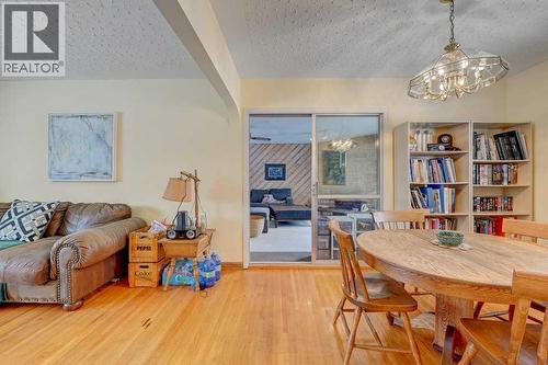 1455 Russell Road Ne, Calgary, AB - Indoor Photo Showing Dining Room